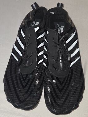 New Grounded Black And White Foot Wear. Mens Size 12, Ladies Size 13.5. DDCP